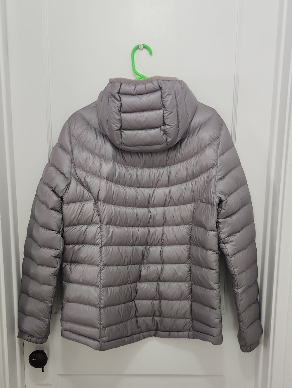 L.L. Bean Women's Grey Down Jacket Coat With Hood Size Large - Picture 2 of 13